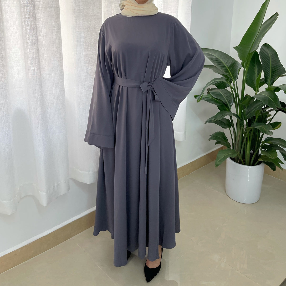 "Chic Comfort: Plus Size Muslim Dress Robes for Effortless Elegance"