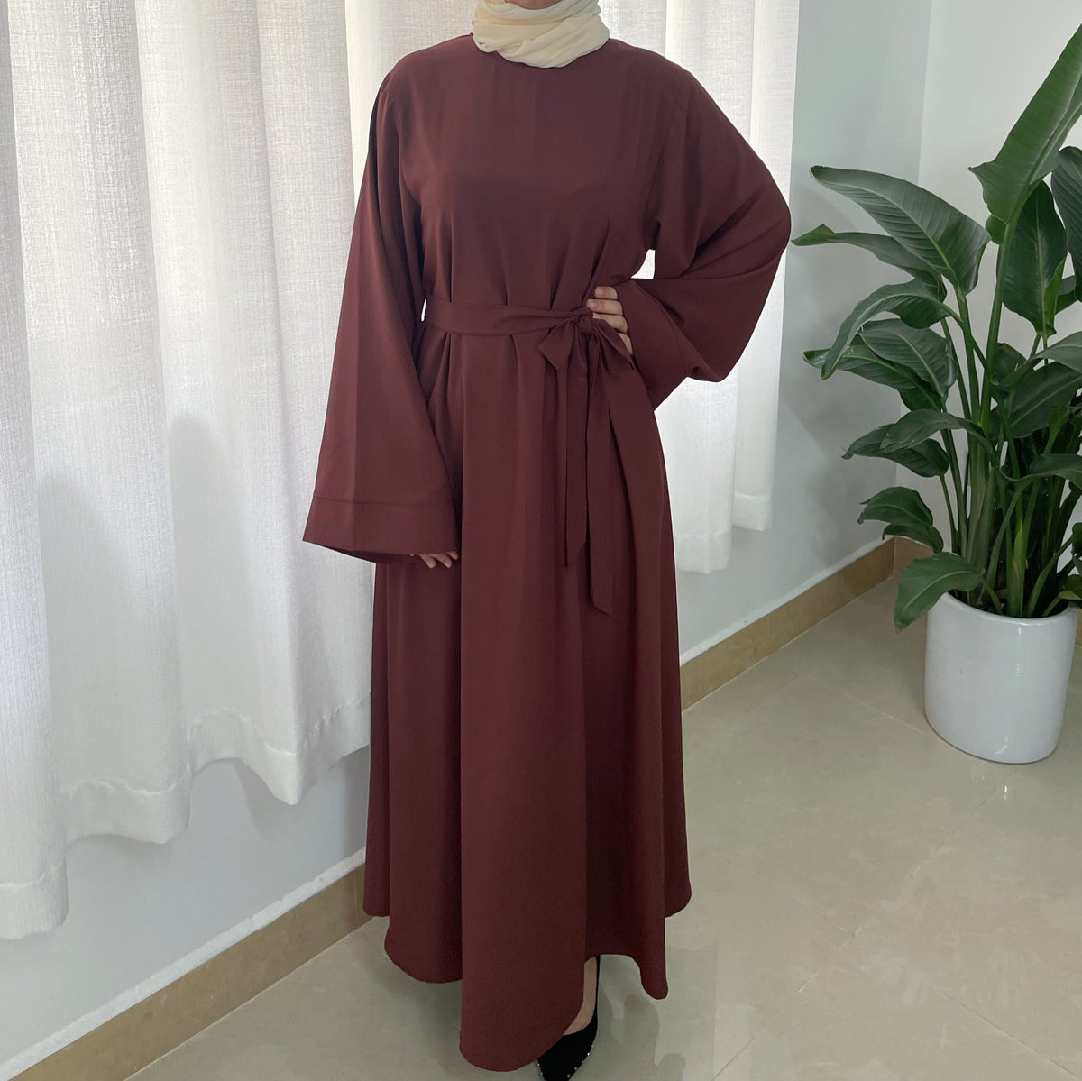 "Chic Comfort: Plus Size Muslim Dress Robes for Effortless Elegance"