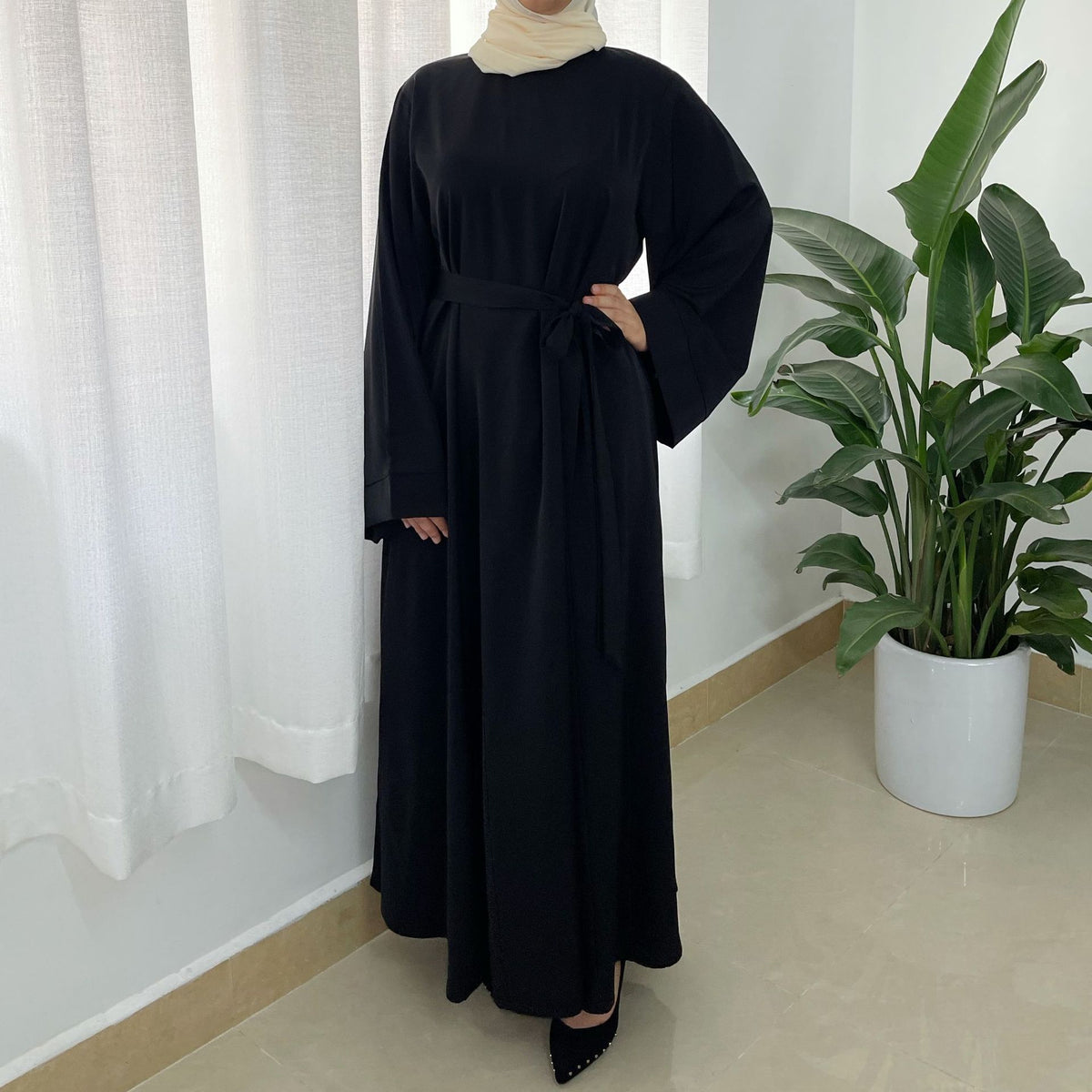 "Chic Comfort: Plus Size Muslim Dress Robes for Effortless Elegance"
