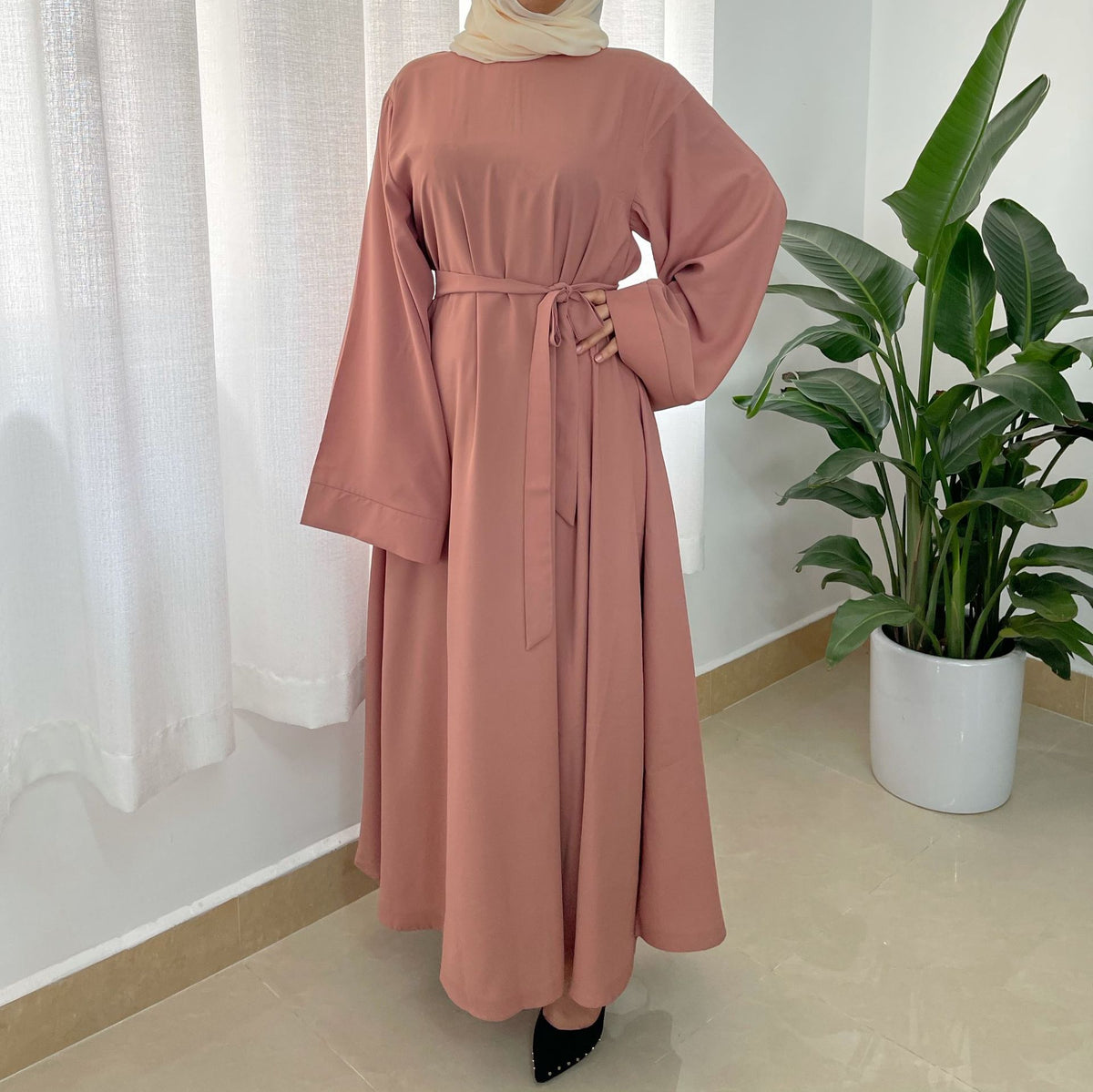 "Chic Comfort: Plus Size Muslim Dress Robes for Effortless Elegance"