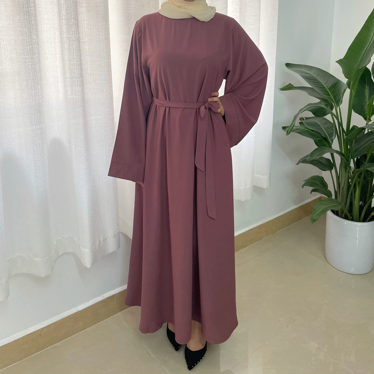 "Chic Comfort: Plus Size Muslim Dress Robes for Effortless Elegance"